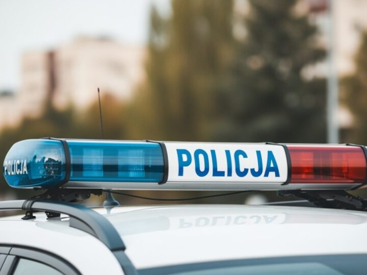 Spalony samochód w Wawrze: Policja bada związek z brutalnym rozbojem