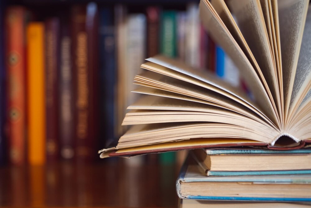 30 lat biblioteki: podróż przez dekady i przyszłość!