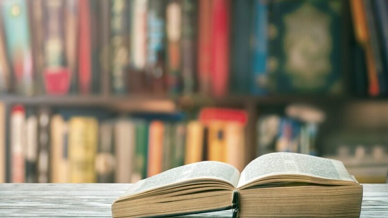 Biblioteka na Bogusławskiego: Miejsce, Gdzie Książki Łączą Ludzi