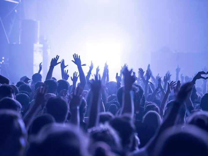 Emocjonalna podróż z Tomaszem Szwedem: Muzyczne Czwartki pełne pasji