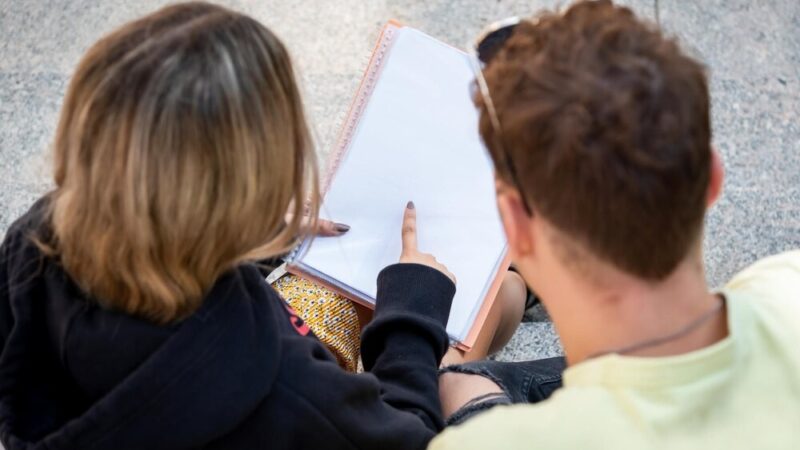 Edukacja z pasją: Odkryj moc innowacyjnych zajęć w Szkole Podstawowej nr 98!