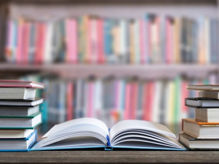 Jesienne Cuda: Międzypokoleniowe Warsztaty Ceramiki w Bibliotece