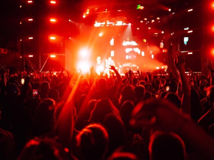 Królewski Festiwal Światła w Wilanowie: Muzyczne emocje i spektakularne iluminacje czekają!