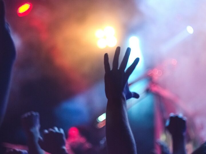 Muzyczne Spotkanie Pokoleń: Białe Bzy Ożywiają Tydzień Seniora w Ursynowie