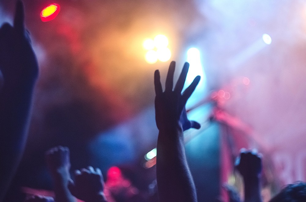 Muzyczne Spotkanie Pokoleń: Białe Bzy Ożywiają Tydzień Seniora w Ursynowie