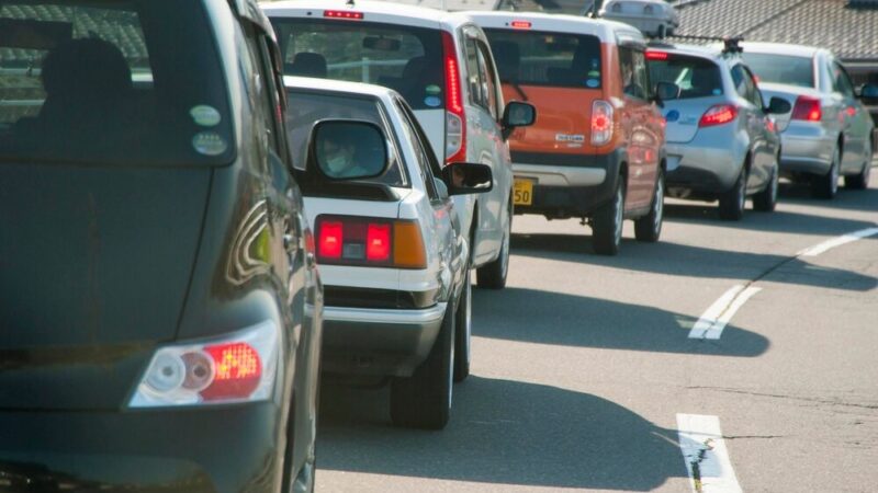 Utrudnienia na stacji Metra Kabaty: Zmiany w dostępie do peronów!