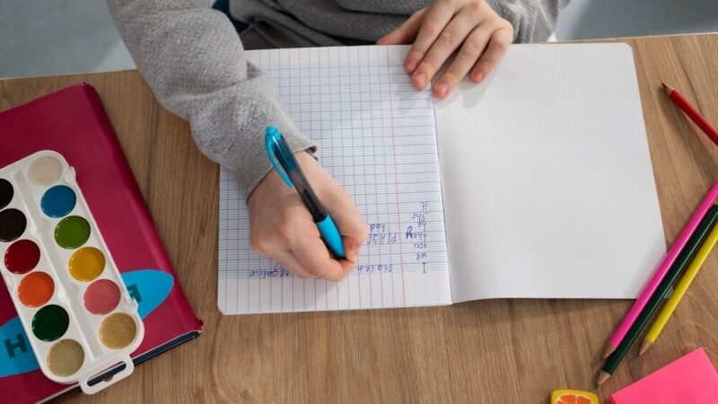 Mundur z pasją: Policja wkracza do nowodworskich szkół!