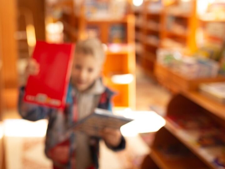 Przedszkolaki z Ursusa odkrywają magię literatury z Jamnikiem Jacentym i twórczymi zakładkami