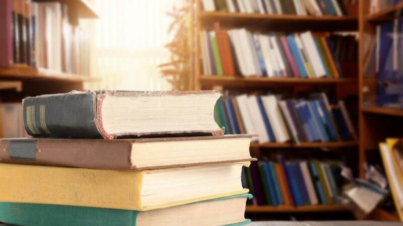 Rysunkowe warsztaty w Bibliotece na Koszykowej: Odkryj architekturę i lokalną tożsamość!