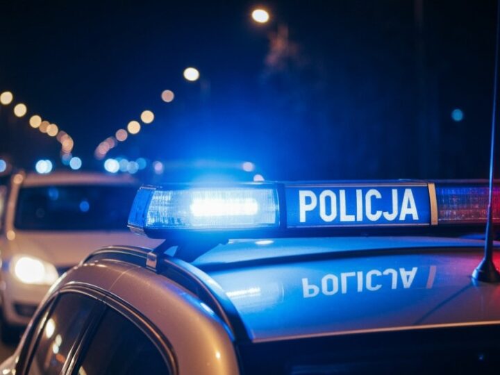 Subaru w ogniu kontroli: Policja odkrywa narkotyki i zatrzymuje kierowcę!
