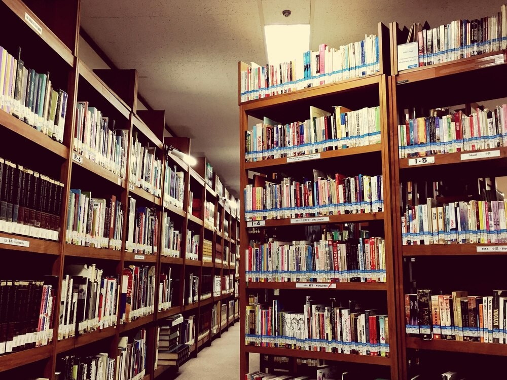 Zagubieni w czasie: Klara i Janek odkrywają tajemnice szafy