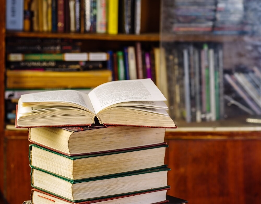 Twórcze echa jesieni: warsztaty artystyczne dla młodych w bibliotece