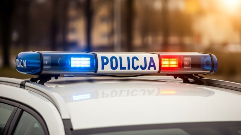 Mundurowi w akcji: Uczniowie odkrywają tajniki pracy policji w Piasecznie