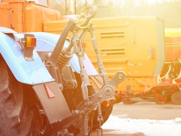 Utrudnienia na Siekierkach: Budowa ciepłowni i kanalizacji wstrzymuje ruch!