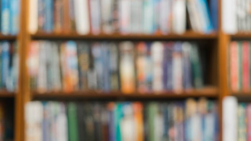 Wojciech Widłak oczarowuje najmłodszych w bibliotece na Mokotowie!