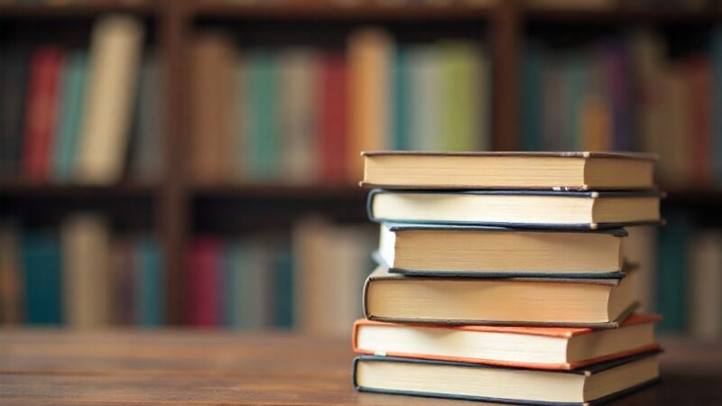 Nowa wrzutnia biblioteczna na ul. Astronautów – oddawaj książki 24/7!