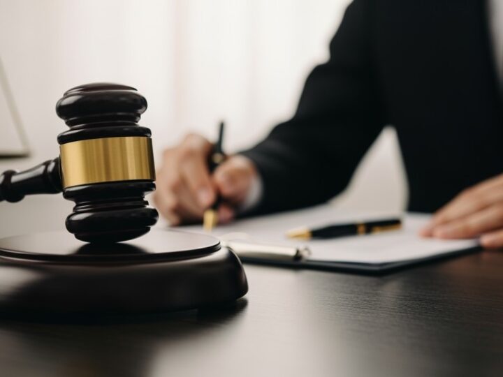 Kosmetyczny skandal: Policja zabezpiecza podróbki warte 25 milionów złotych!