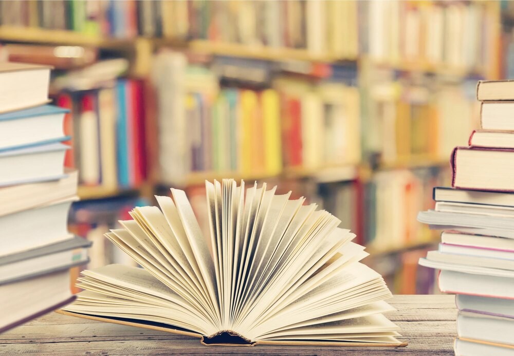 Zaczytaj się w jesieni: dołącz do literackiego wyzwania na Pradze-Północ!