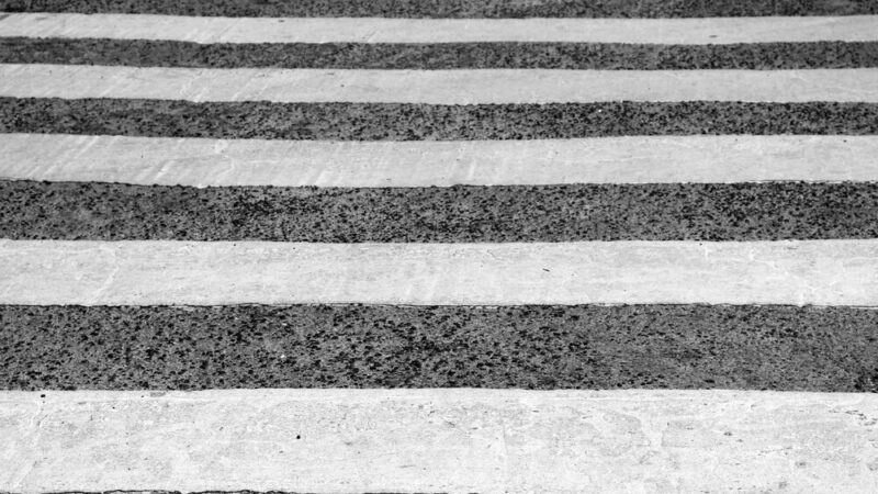 Nowe życie ulicy Mariana Keniga: Bezpieczniejsze przejścia i zieleń dla pieszych