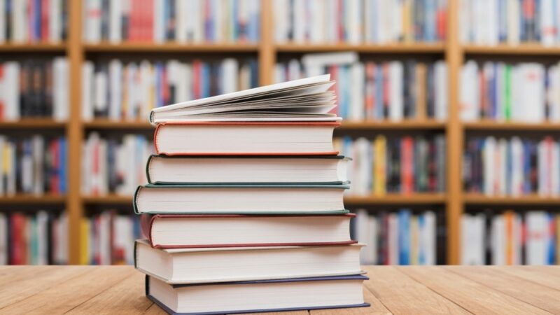 Balony z Marzeniami: Uczniowie Świętują Dzień Praw Dziecka w Bibliotece