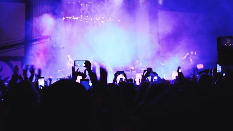 Andrzejki z dźwiękiem: bezpłatny koncert Shandy & Eva w Żoliborzu!