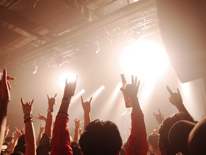 Ilustracje, które ożywiają miasta świata: Wystawa Miroslava Šaška