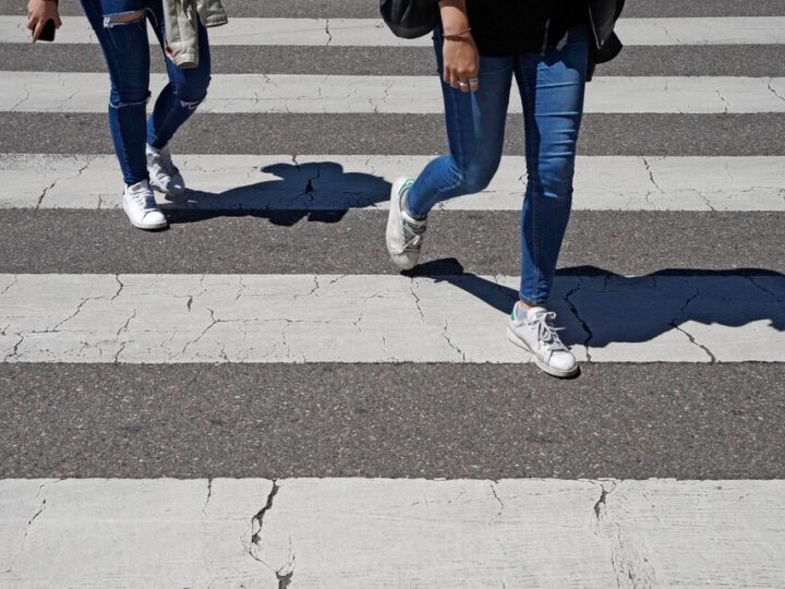 Odblaski ratują życie: dołącz do akcji „Świeć blaskiem z odblaskiem” w Warszawie!