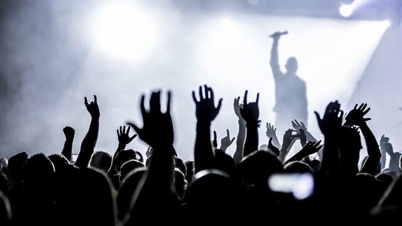 Zanurz się w Arktykę z Adamem Wajrakiem – spotkanie autorskie już dziś!