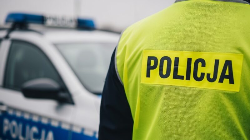 Mężczyzna w Audi pędził 200 km/h: Policja ujawnia niebezpieczne zachowania na S7!