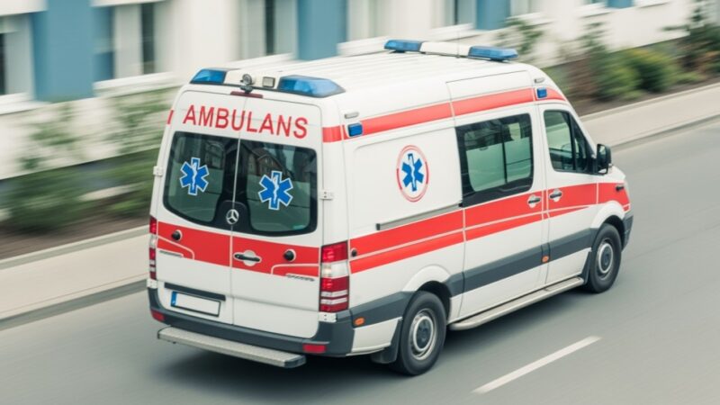 Bohaterska interwencja policjanta ratuje życie po wypadku na S2