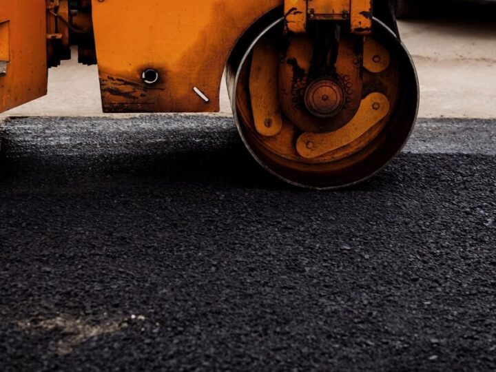 Utrudnienia na alei Krakowskiej: Remonty od piątku do niedzieli!