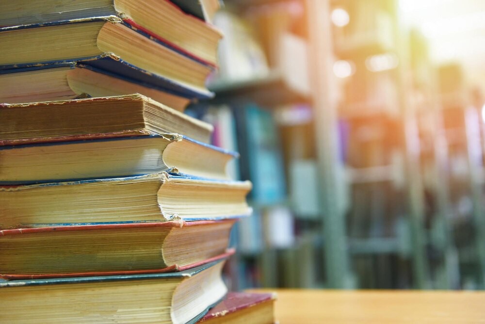 Tajemnice powstania listopadowego: odkryj historię w bibliotece