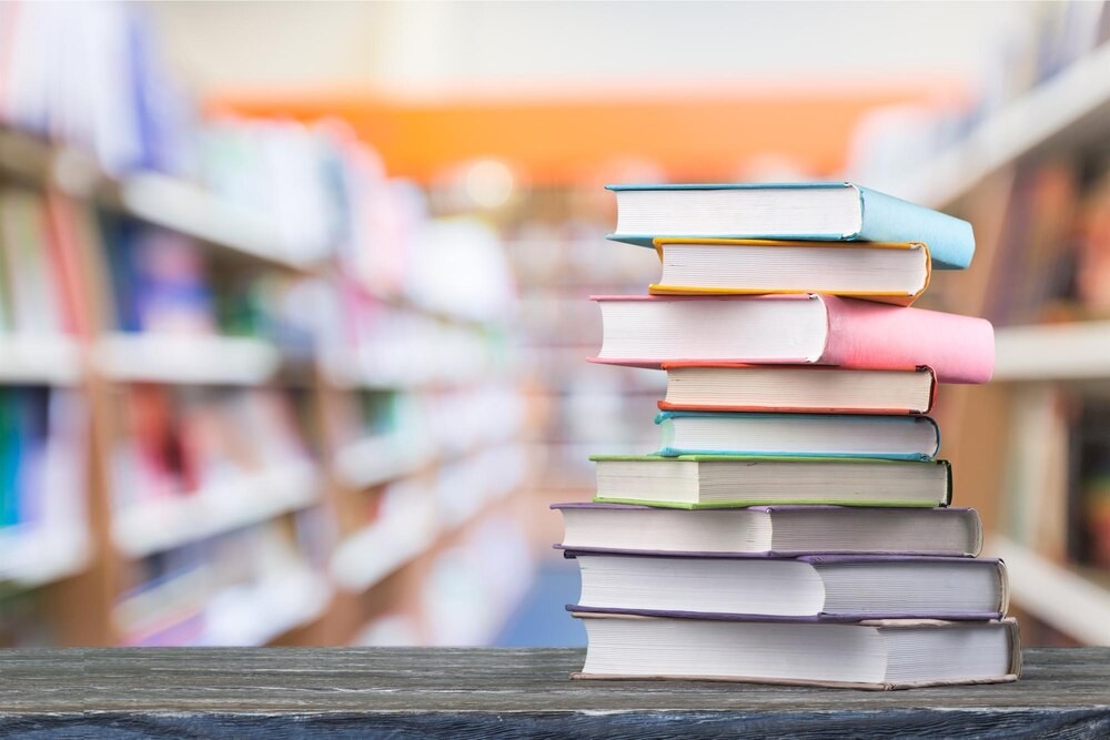 Adam Bielecki w bibliotece: wspinaczka, humor i pasjonujące historie