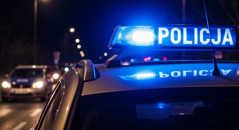 Bezpieczeństwo na Stadionie Narodowym: Policja w akcji podczas meczu