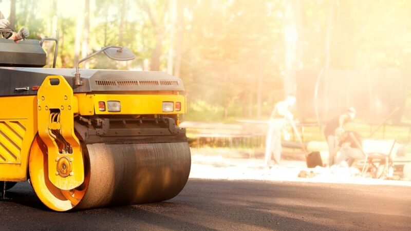 Utrudnienia na Wał Miedzeszyński: Remonty i objazdy do poniedziałku!