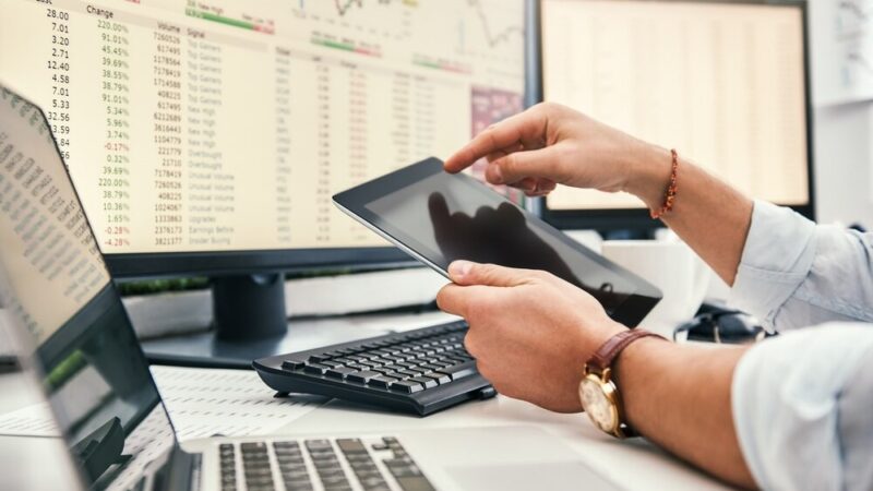 Finanse w związku: klucz do szczęścia małżeńskiego