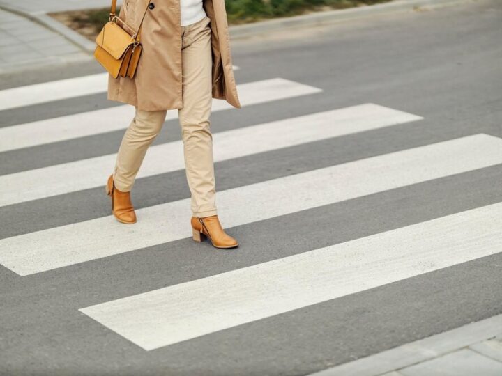 Uwaga! Używanie telefonu na przejściu może kosztować cię 1500 zł!