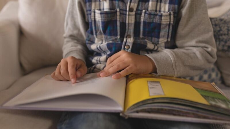 Kampania „Jestem sobą” promuje życie wolne od uzależnień i przemocy – konkurs dla uczniów