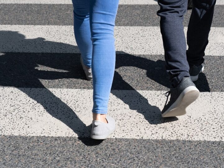 Odblaskowa choinka – świąteczna ozdoba dla bezpieczeństwa na drodze”