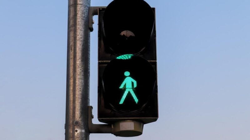 Zwiększ swoją widoczność po zmroku – noś odblaski!