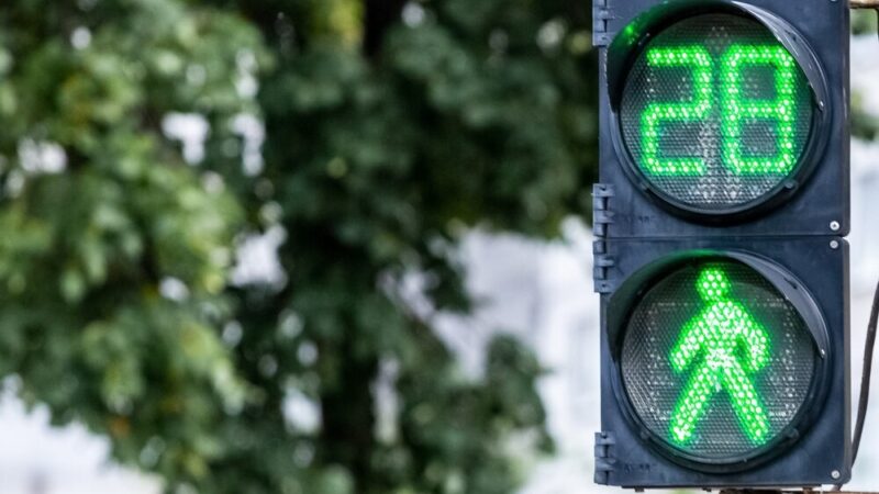 Potrącenie 4-latki na przejściu: apel o ostrożność na drogach