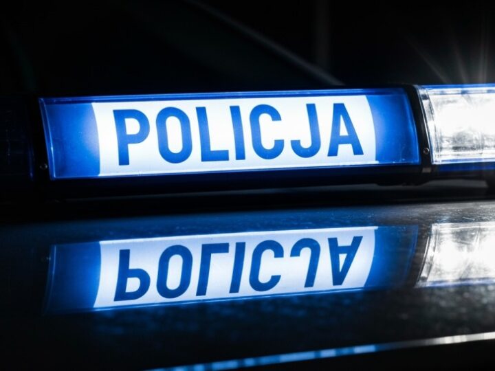 Pasażer groził taksówkarzowi i uszkodził jego auto