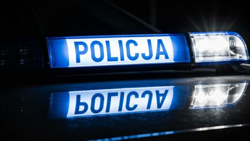 Pasażer groził taksówkarzowi i uszkodził jego auto