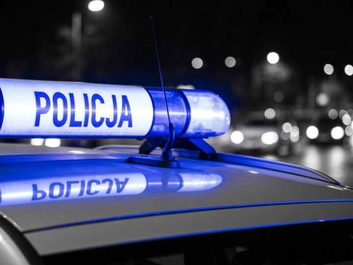 Młodzież z Otwocka uczy się praktycznych aspektów pracy policji drogowej