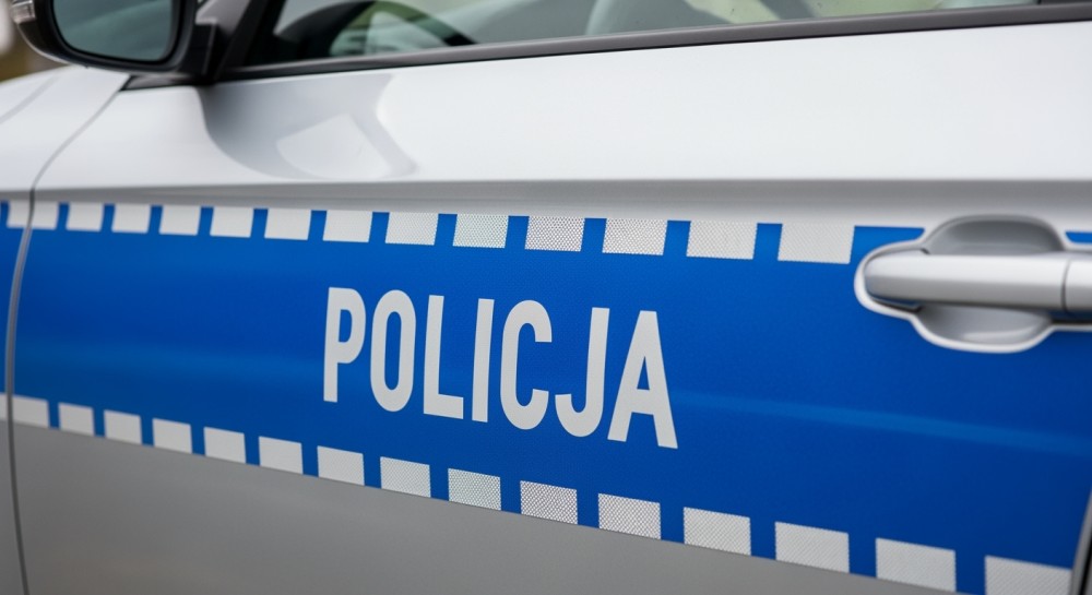 Bezpieczeństwo na drogach: Policjanci ruchu drogowego w akcji na motocyklach