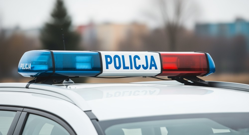 Monitoring nagrał podejrzanych o kradzież w Ciechanowie. Policja prosi o pomoc w ich rozpoznaniu