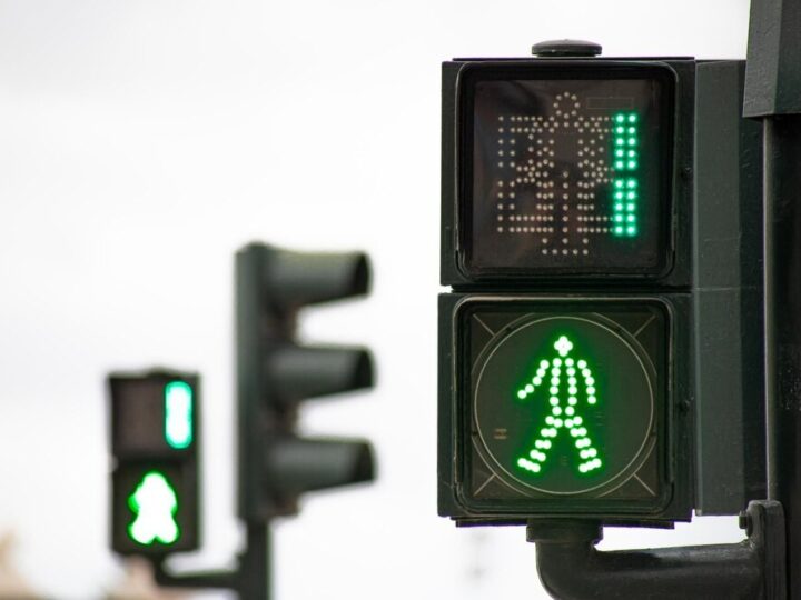 Piesza potrącona w Lipinach. 63-latka trafiła do szpitala