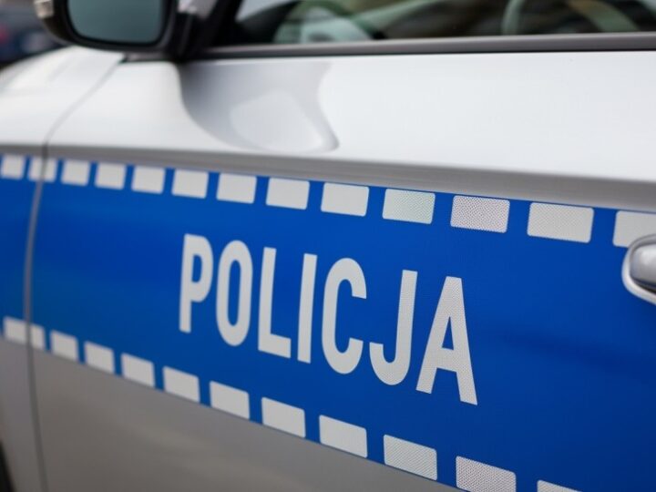 Mężczyzna wyrzucił narkotyki przez okno – trafił do aresztu na 3 miesiące