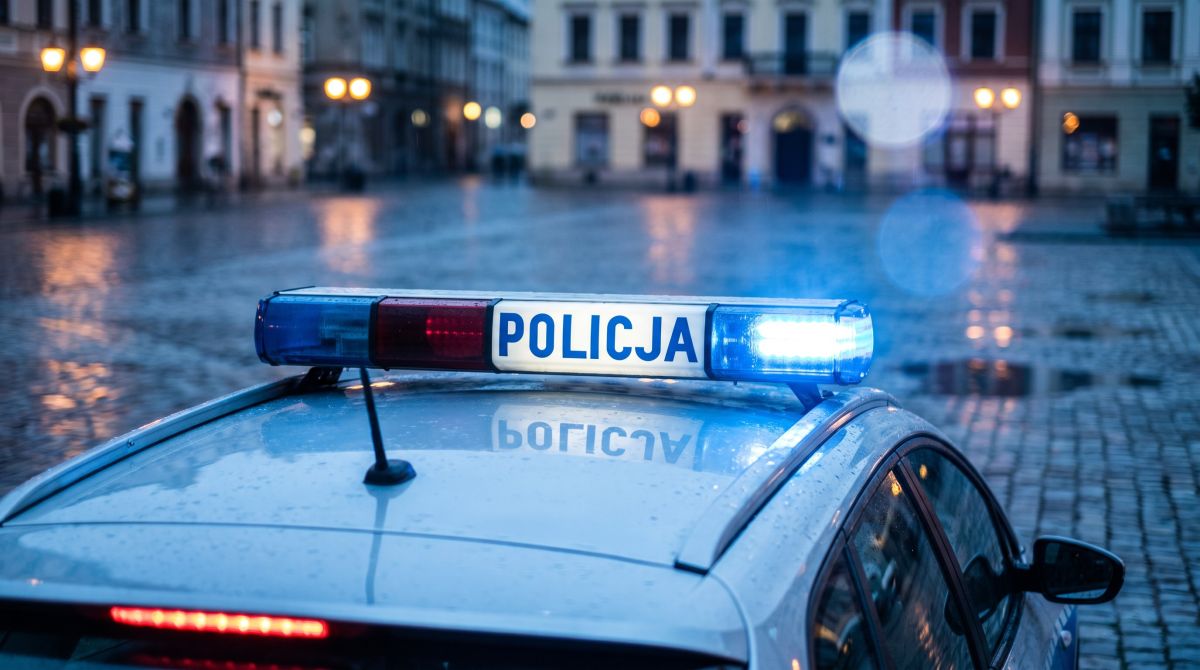 19-latek z maczetą groził siostrze, policja błyskawicznie interweniowała
