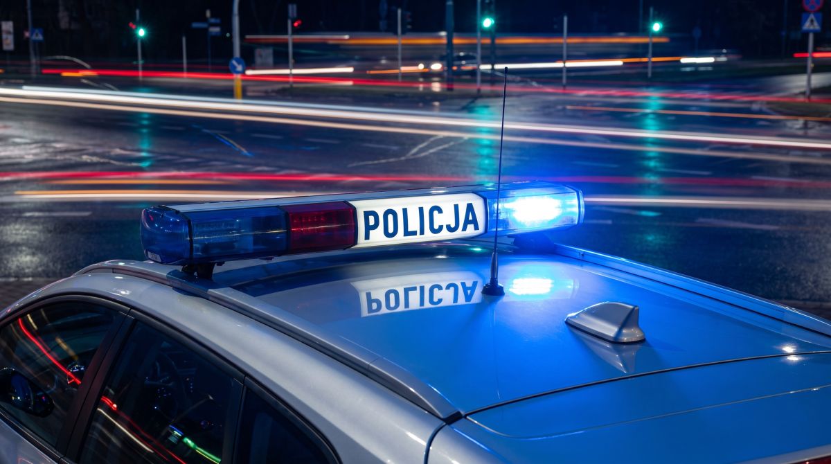 Nowy kierowca zdążył zdać prawo jazdy, a już wylądował z mandatem za brawurę na drodze
